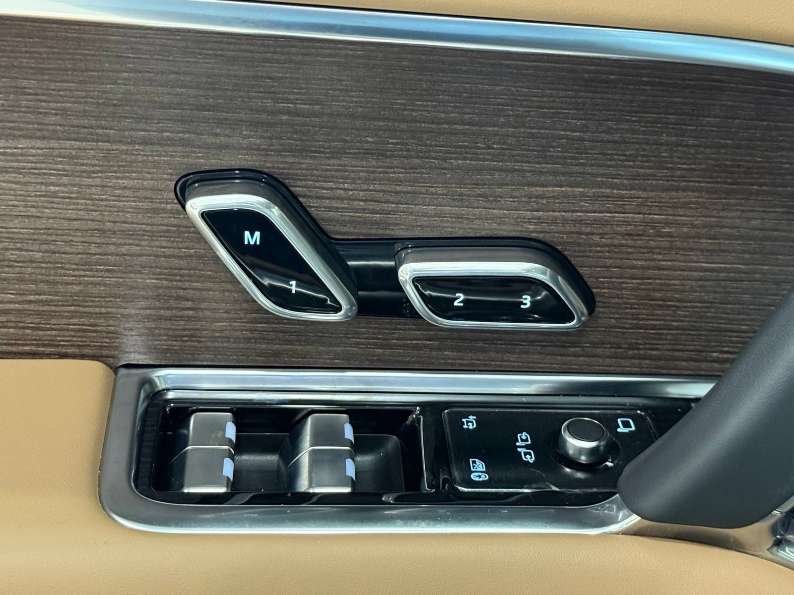 New 2026 Land Rover Range Rover SE AWD/4WD image 15