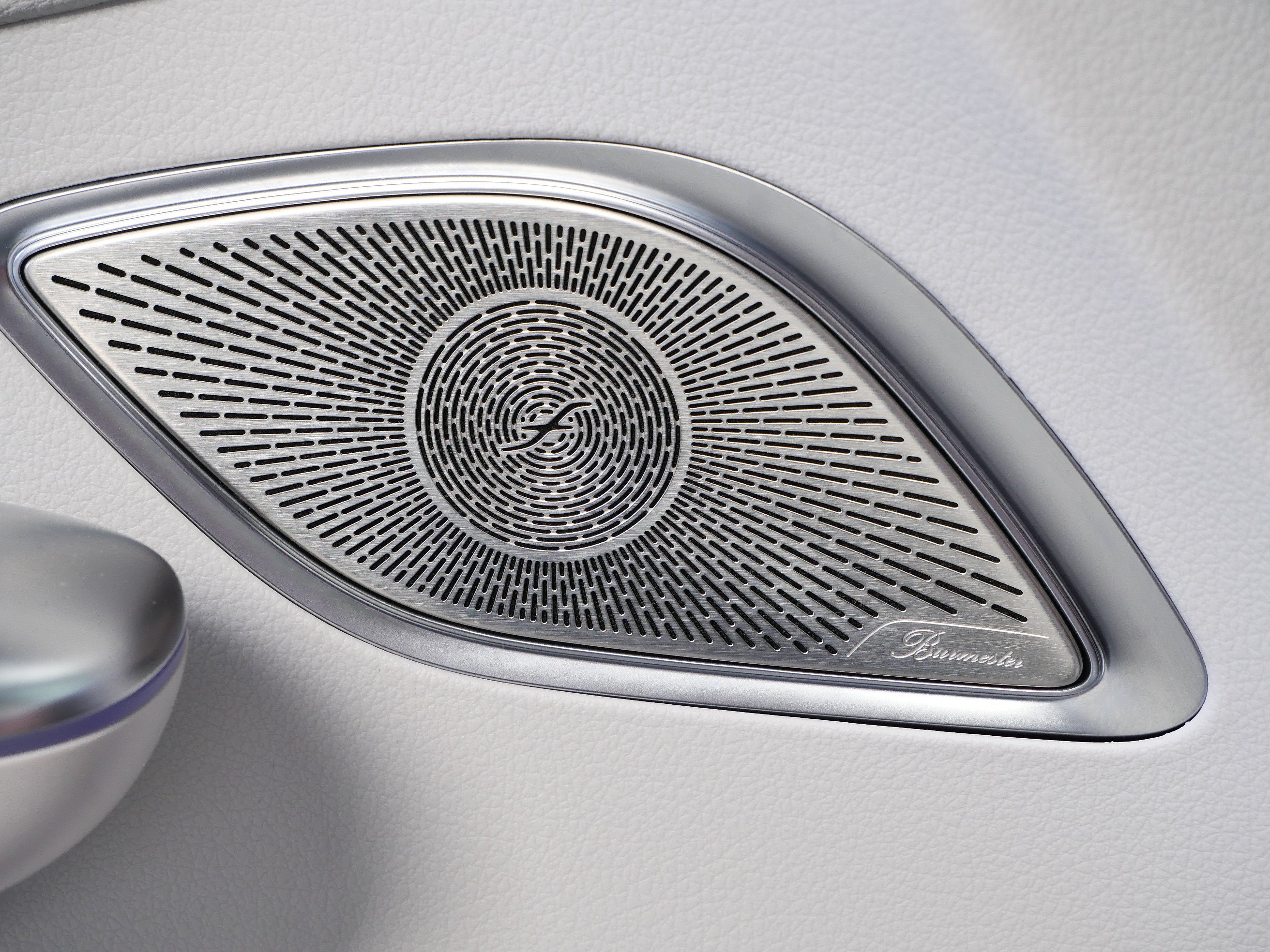 Certified 2023 Mercedes-Benz EQE 500 4MATIC SUV image 32