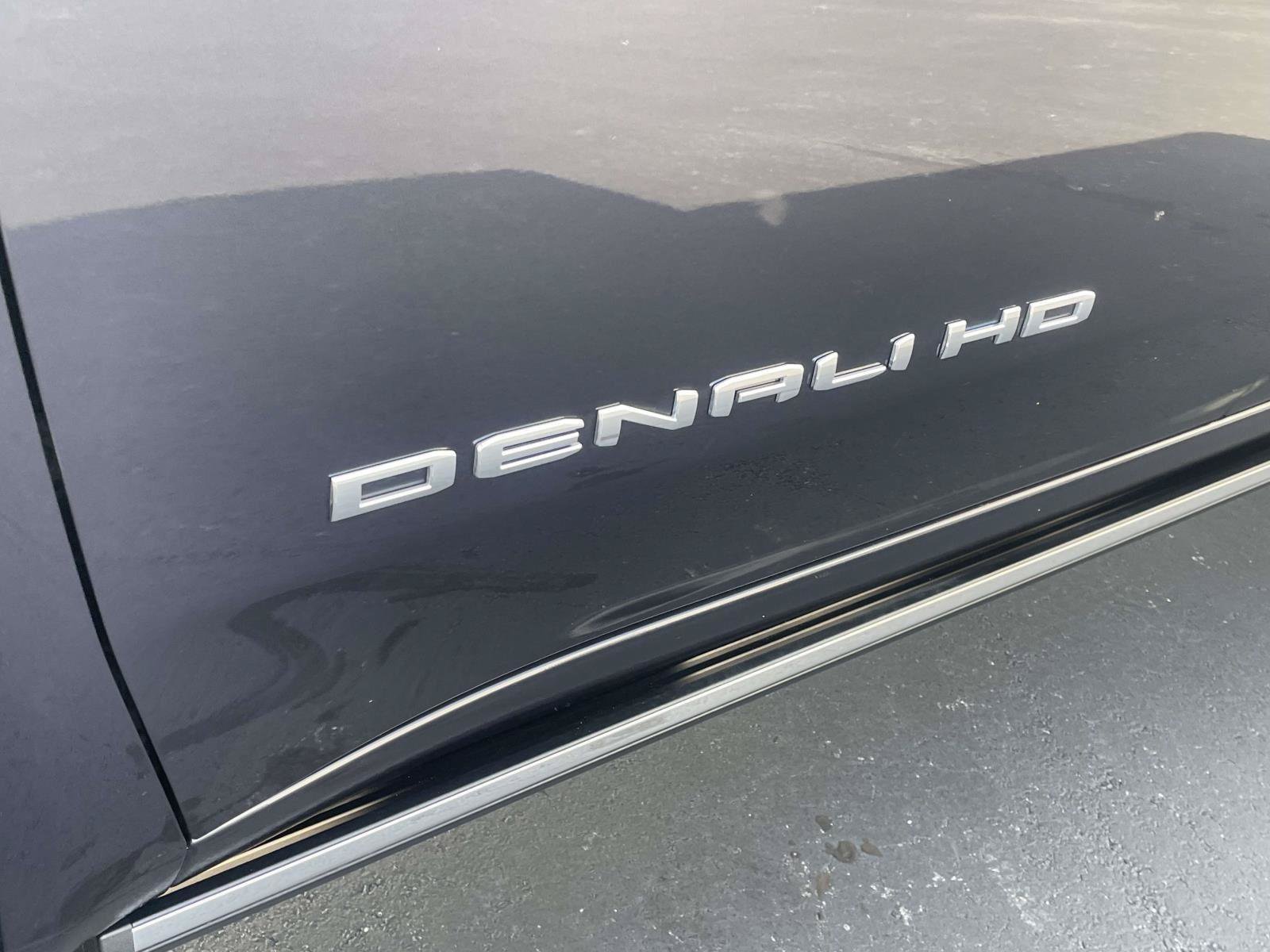Certified 2025 GMC Sierra 2500 Denali w/ Denali Reserve Package AWD/4WD image 12