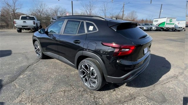 New 2026 Chevrolet Trax RS w/ Sunroof Package image 8