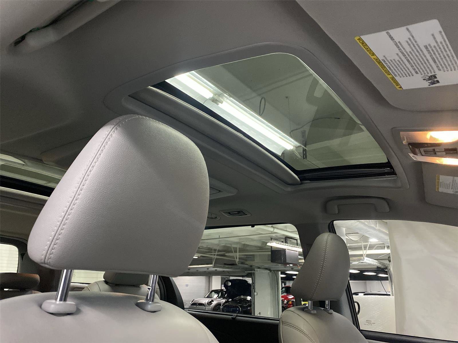 Used 2017 Toyota Sienna Limited Premium image 20