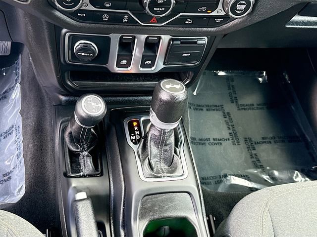 Used 2024 Jeep Wrangler Sport AWD/4WD image 16