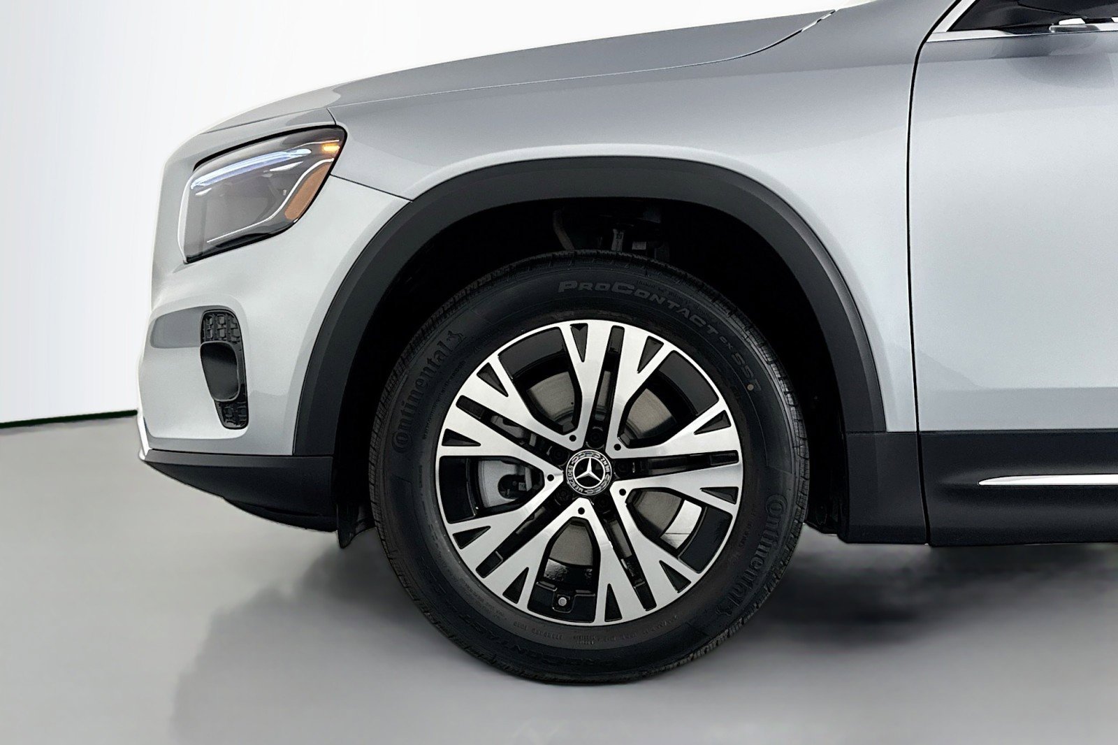 New 2026 Mercedes-Benz GLB 250 image 9