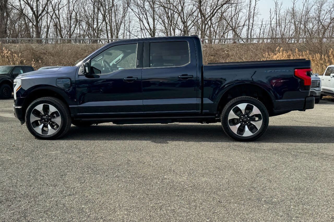 Used 2025 Ford F150 Lightning Platinum AWD/4WD image 6