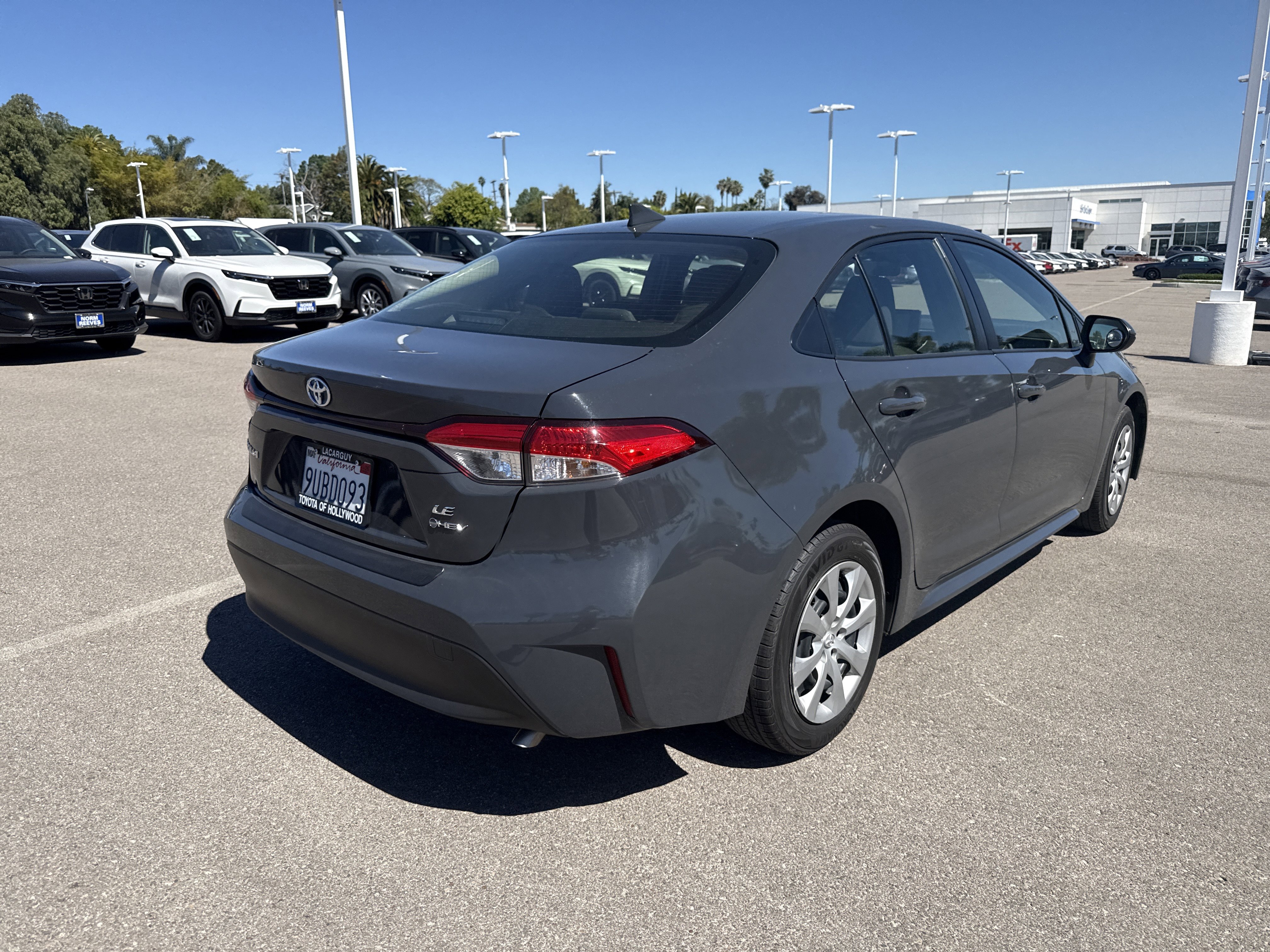 Used 2025 Toyota Corolla LE image 6