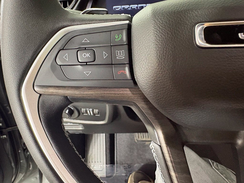 New 2027 Jeep Grand Cherokee Altitude RWD image 24