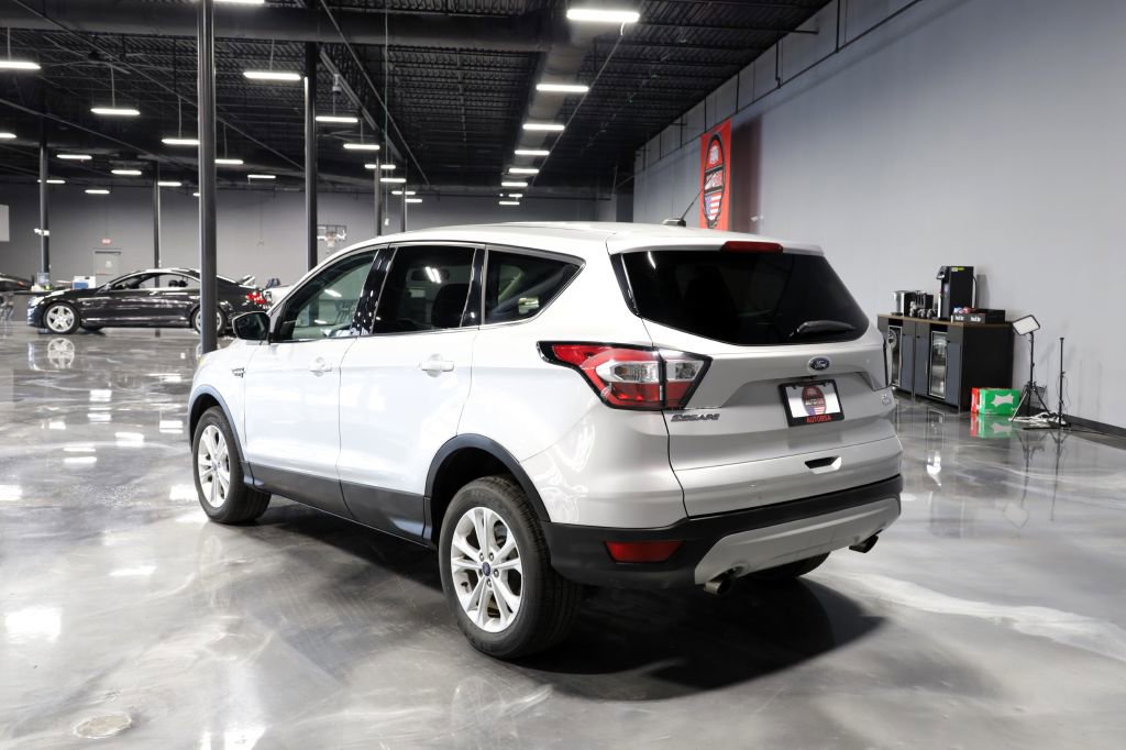 Used 2017 Ford Escape SE AWD/4WD image 5