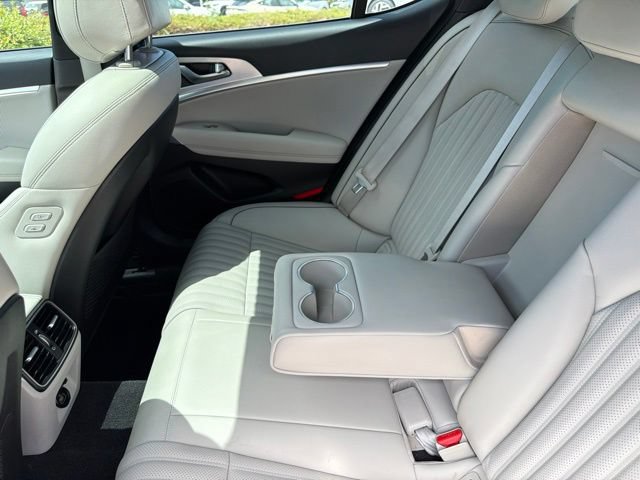 Used 2022 Genesis G70 2.0T w/ Prestige Package AWD/4WD image 15