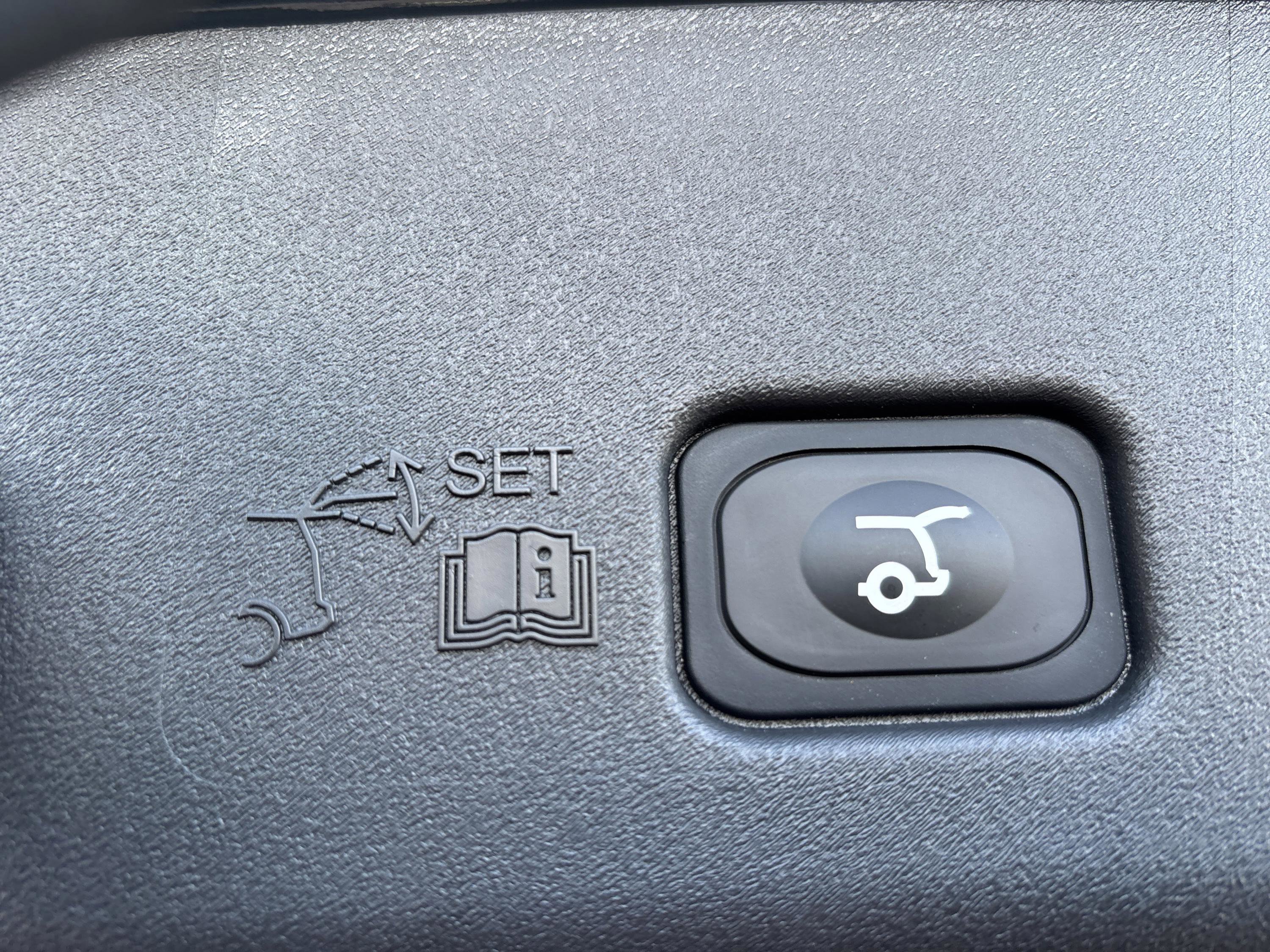 New 2026 Lincoln Nautilus Premier w/ Equipment Group 102A image 20