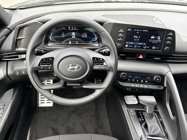 New 2026 Hyundai Elantra Sport FWD image 22