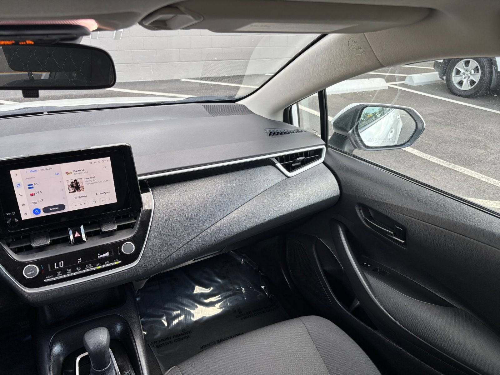 Used 2025 Toyota Corolla LE FWD image 29