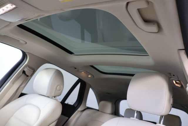 Used 2022 Mercedes-Benz GLC 300 4MATIC w/ Premium Package Lite image 18