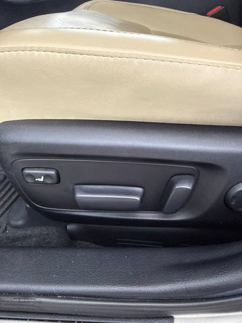 Used 2015 Toyota Avalon Limited FWD image 22