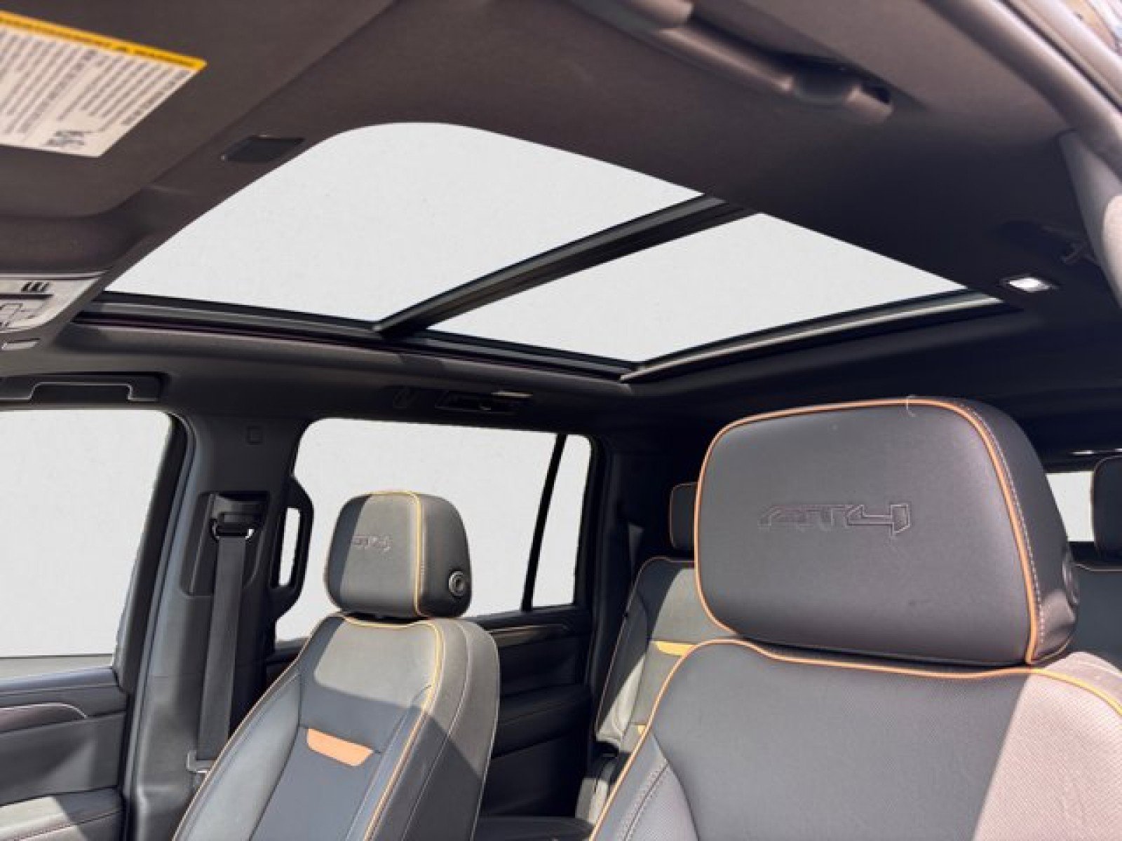 Used 2023 GMC Yukon XL AT4 w/ AT4 Premium Plus Package image 12