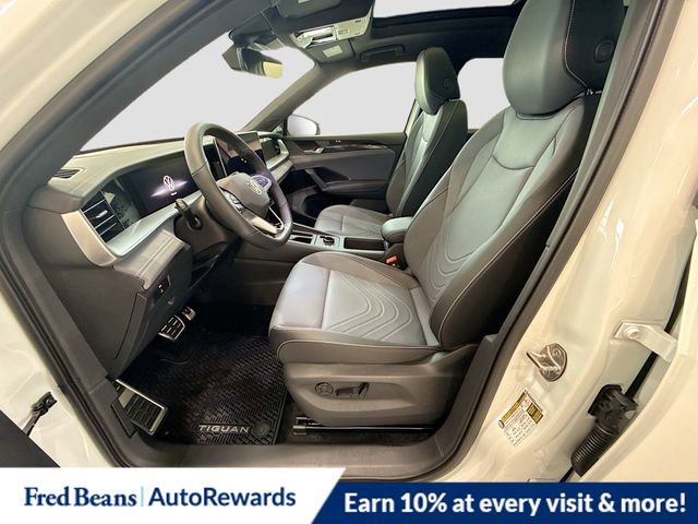 New 2026 Volkswagen Tiguan SE R-Line image 11