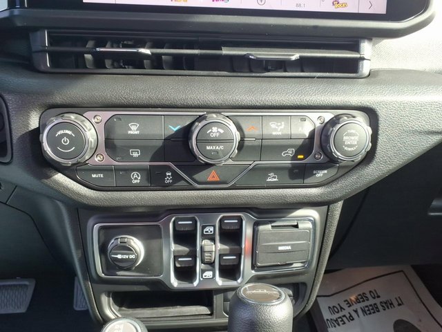 New 2026 Jeep Gladiator Sport image 15