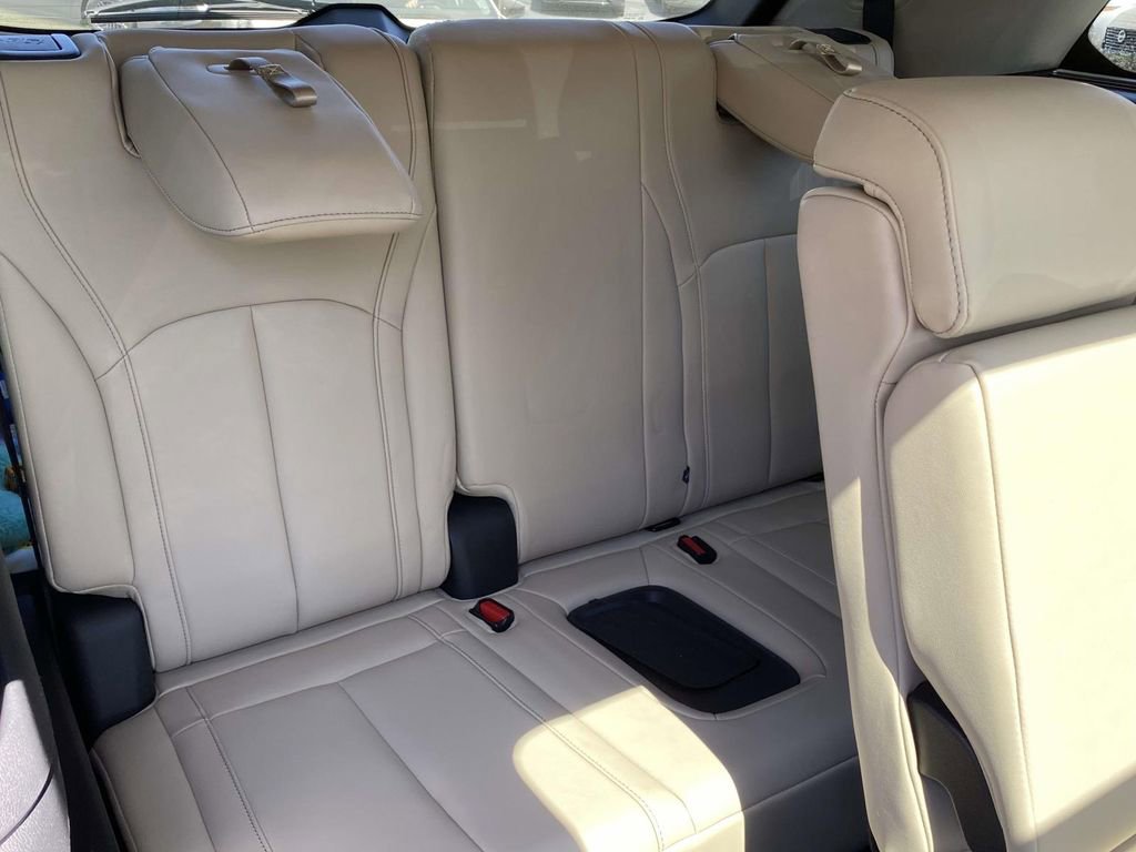 Used 2023 INFINITI QX60 Luxe w/ Vision Package AWD/4WD image 12
