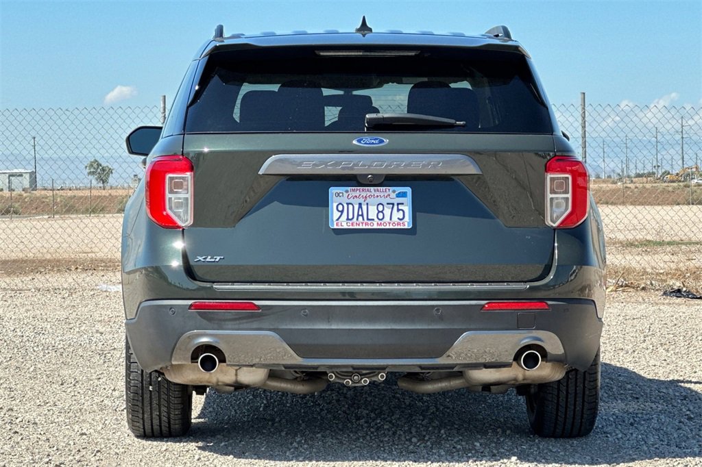 Used 2022 Ford Explorer XLT w/ Equipment Group 202A image 5