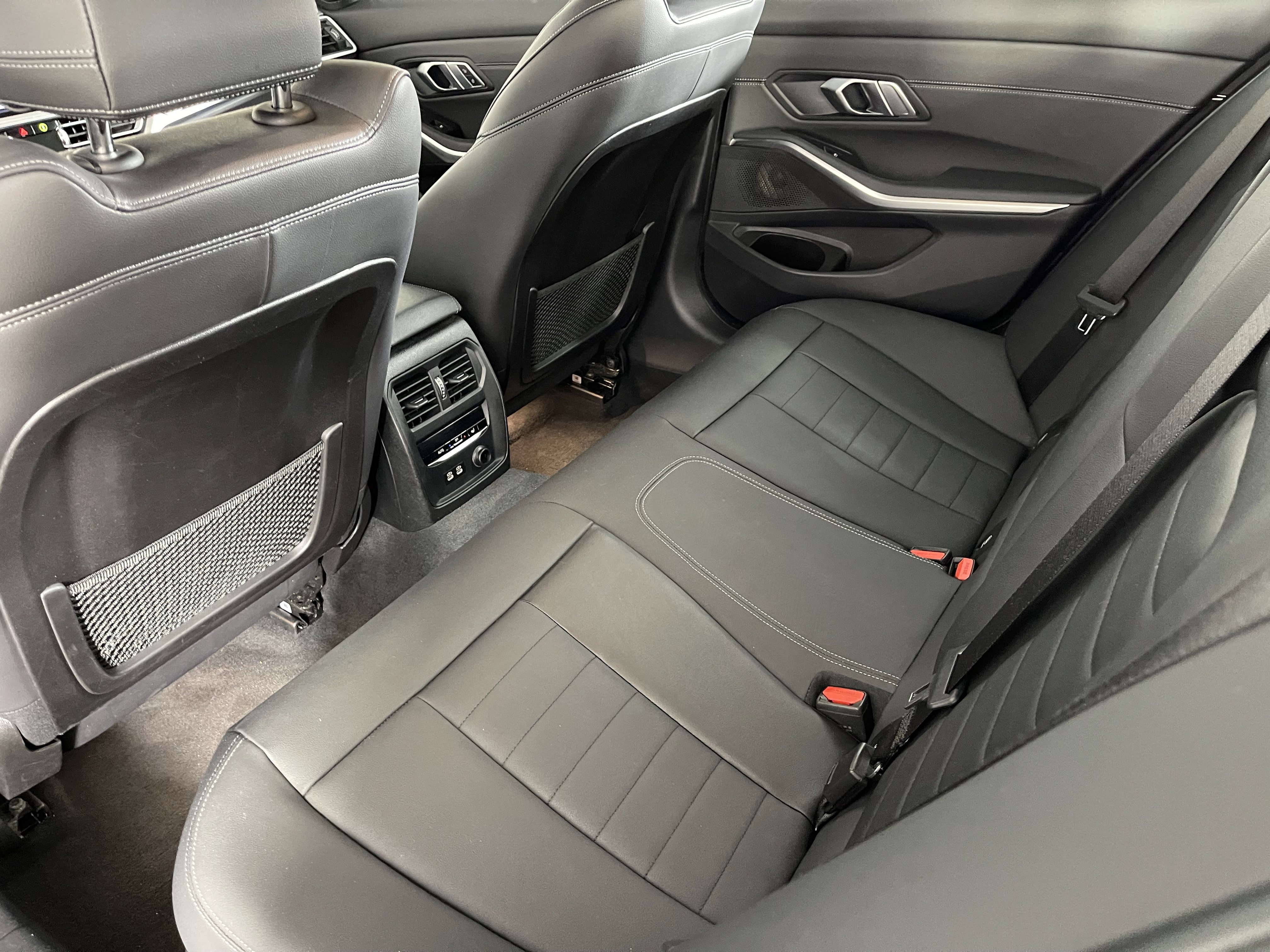 Used 2019 BMW 330i xDrive Sedan AWD/4WD image 16