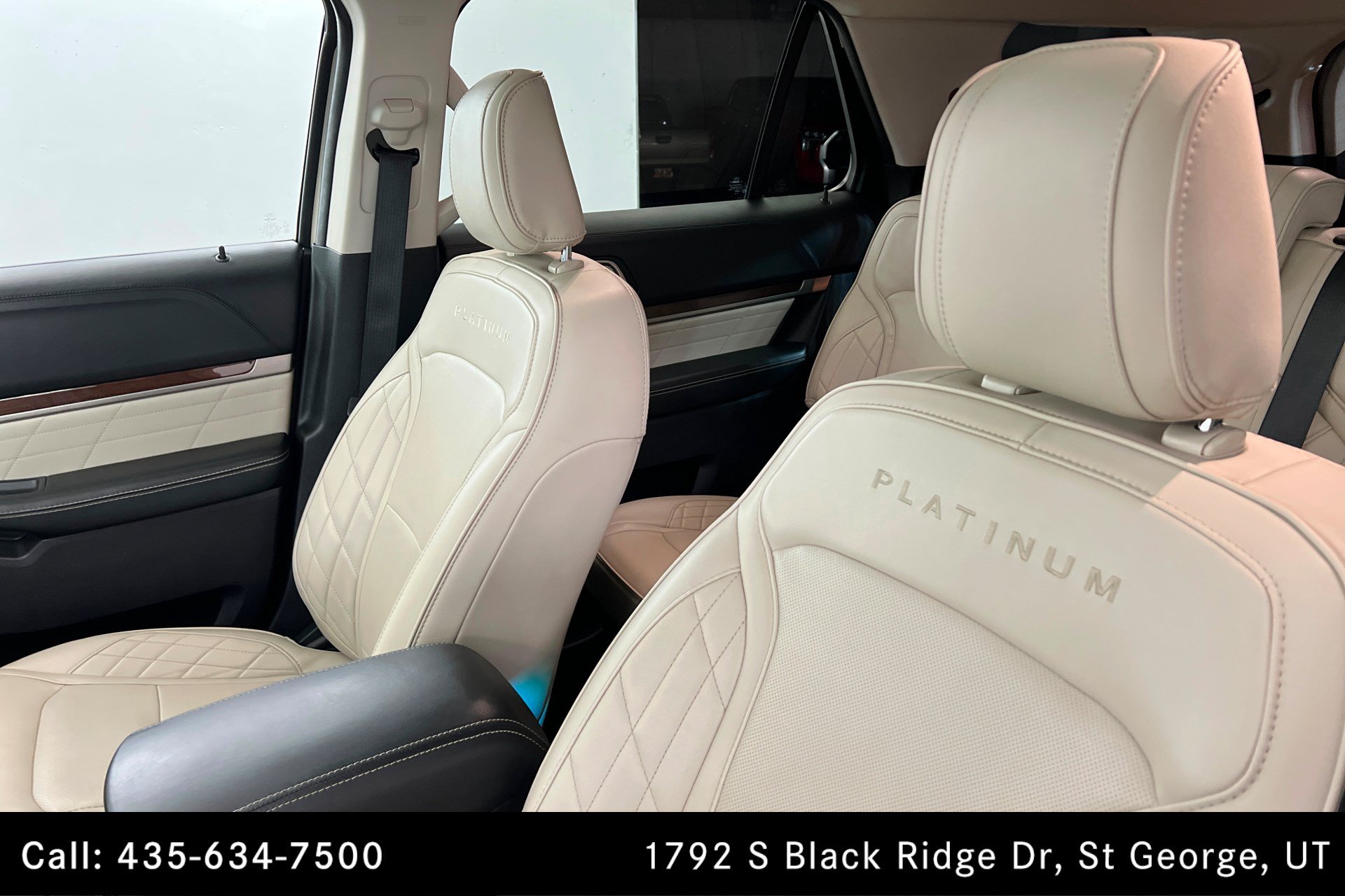 Used 2018 Ford Explorer Platinum AWD/4WD image 16