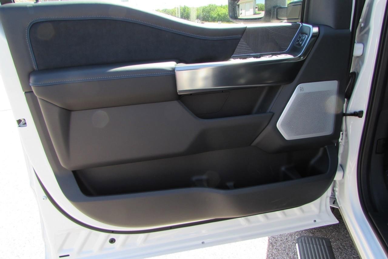 New 2025 Ford F250 Platinum image 19