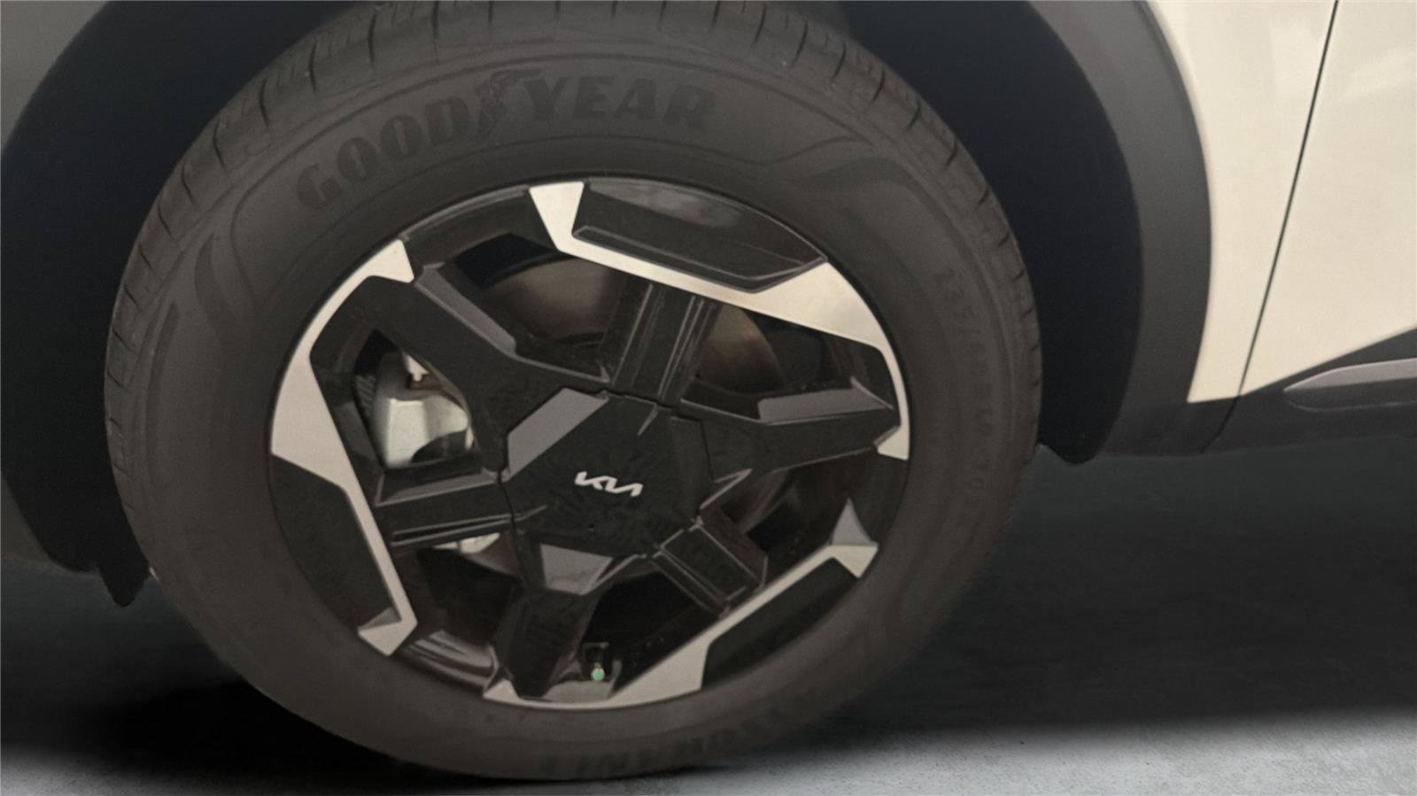 New 2026 Kia Sportage S AWD/4WD image 24