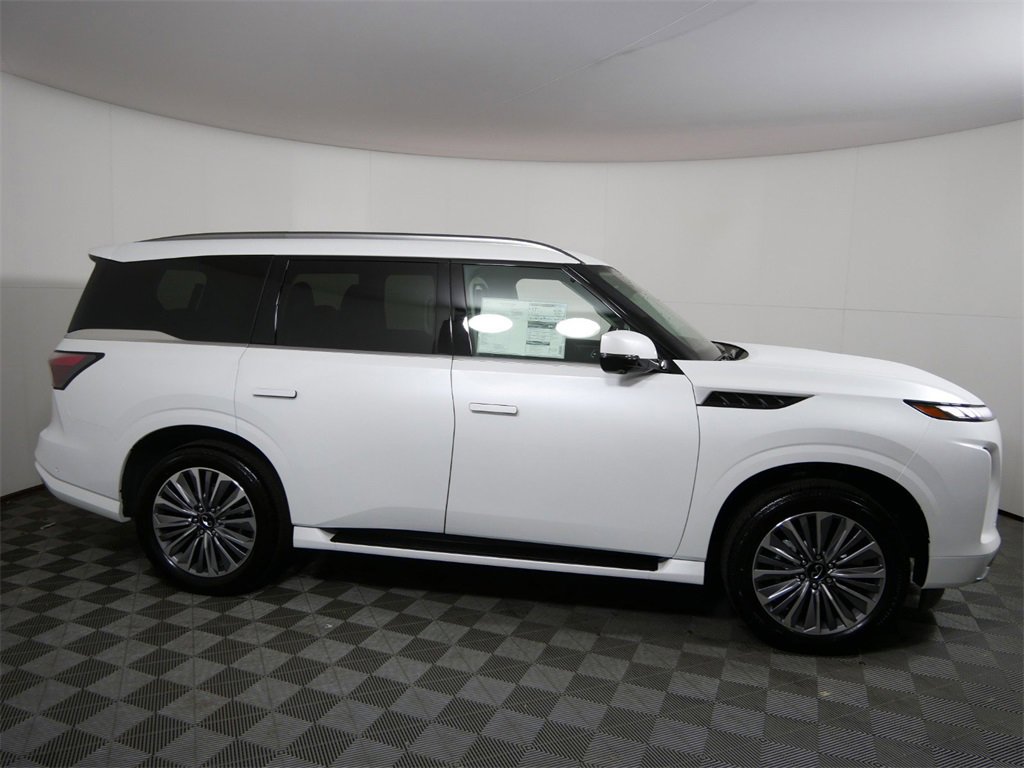 New 2025 INFINITI QX80 Sensory image 2