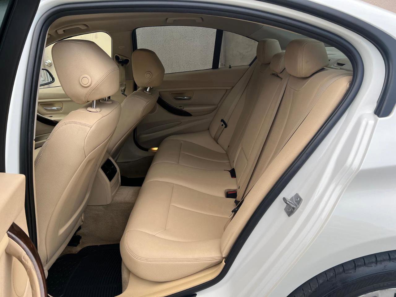 Used 2014 BMW 320i 4dr Sdn 320i RWD image 22