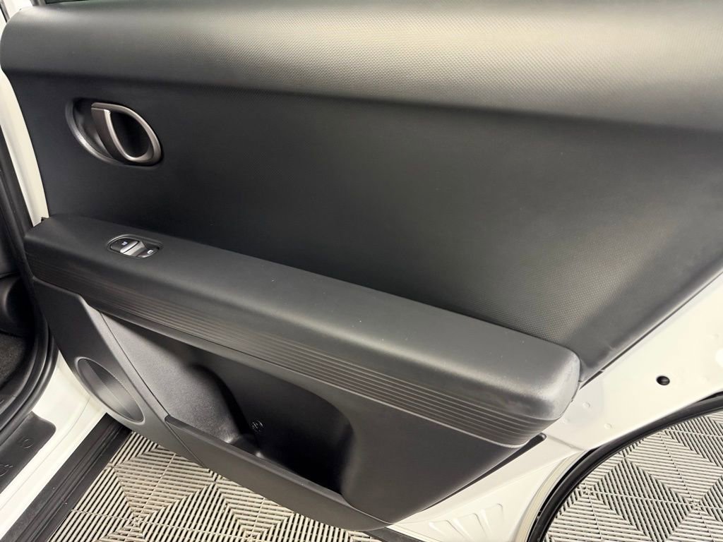 Used 2025 Hyundai Ioniq 5 SEL image 31