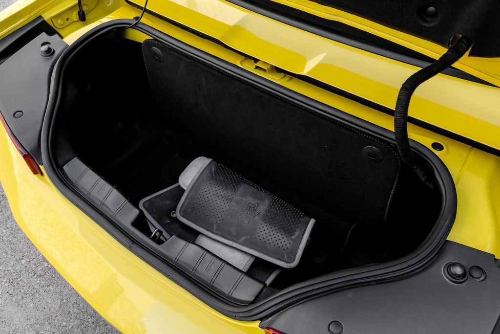 Used 2018 Chevrolet Camaro LT w/ RS Package RWD image 51