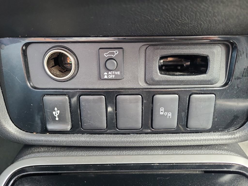 Used 2019 Mitsubishi Outlander SEL AWD/4WD image 20