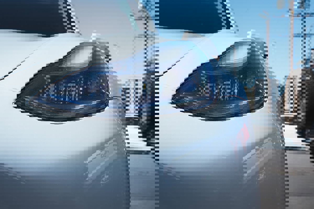 Used 2021 Tesla Model 3 Standard Range Plus image 9