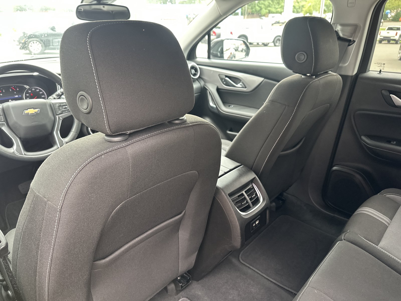 Used 2024 Chevrolet Blazer LT w/ Convenience Package FWD image 24