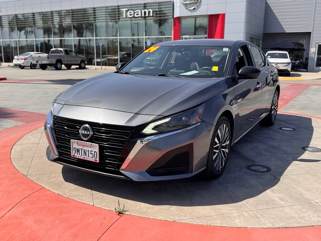 Certified 2024 Nissan Altima 2.5 SV FWD image 4