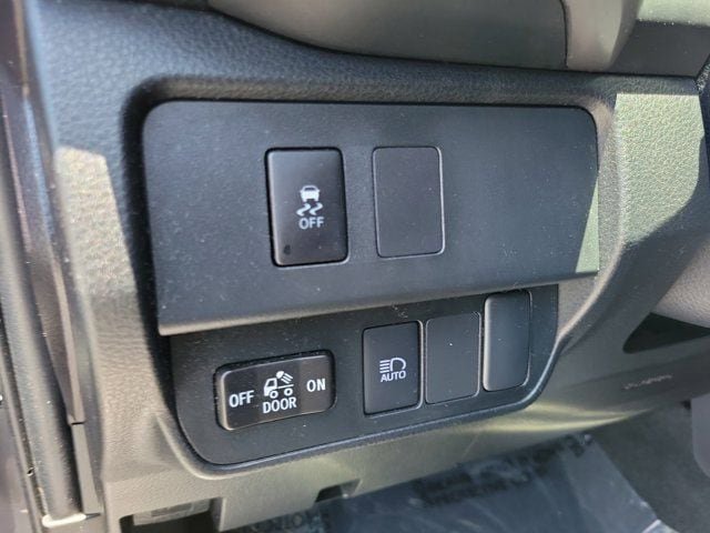 Certified 2023 Toyota Tacoma SR5 RWD image 18