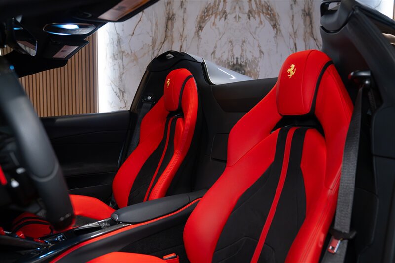Used 2023 Ferrari 812 GTS RWD image 33
