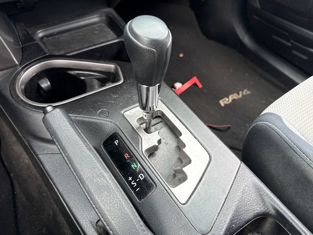 Used 2016 Toyota RAV4 XLE AWD/4WD image 32
