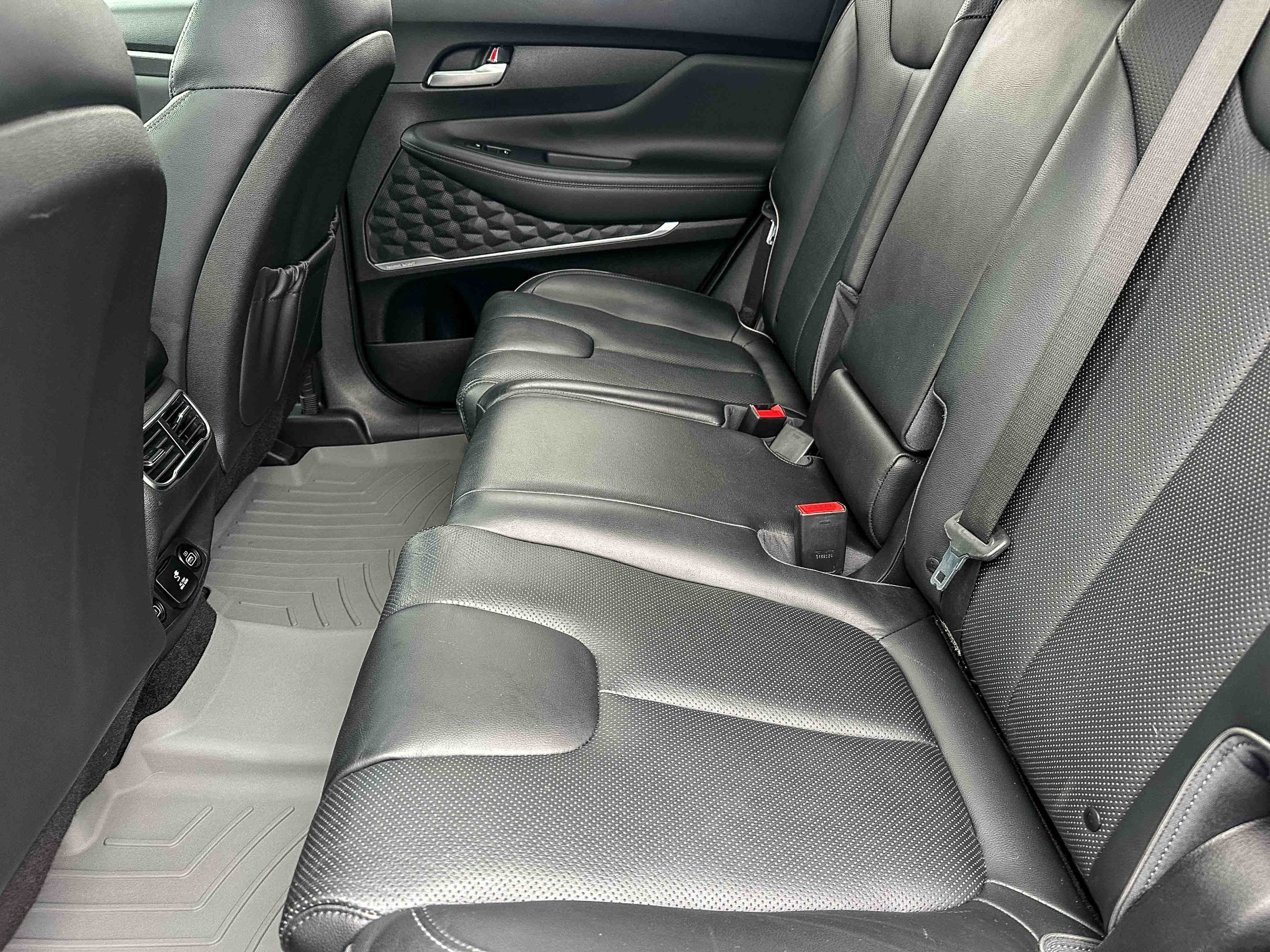 Used 2022 Hyundai Santa Fe Limited w/ Cargo Package AWD/4WD image 19
