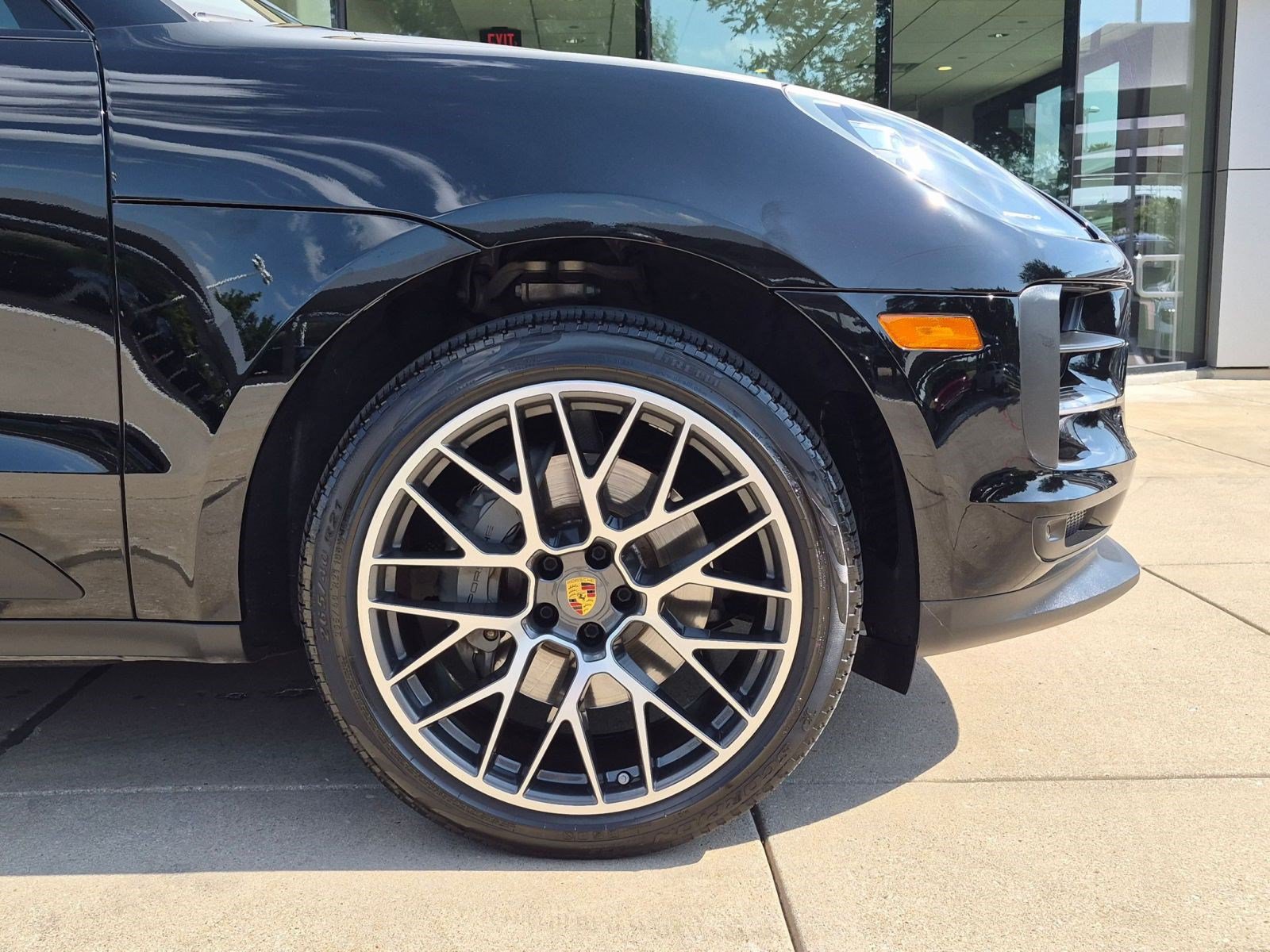 Certified 2021 Porsche Macan S AWD/4WD image 11