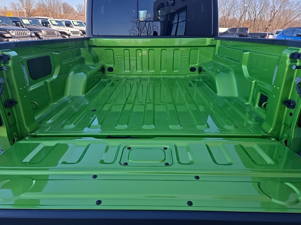New 2026 Jeep Gladiator Mojave w/ Safety Group AWD/4WD image 23