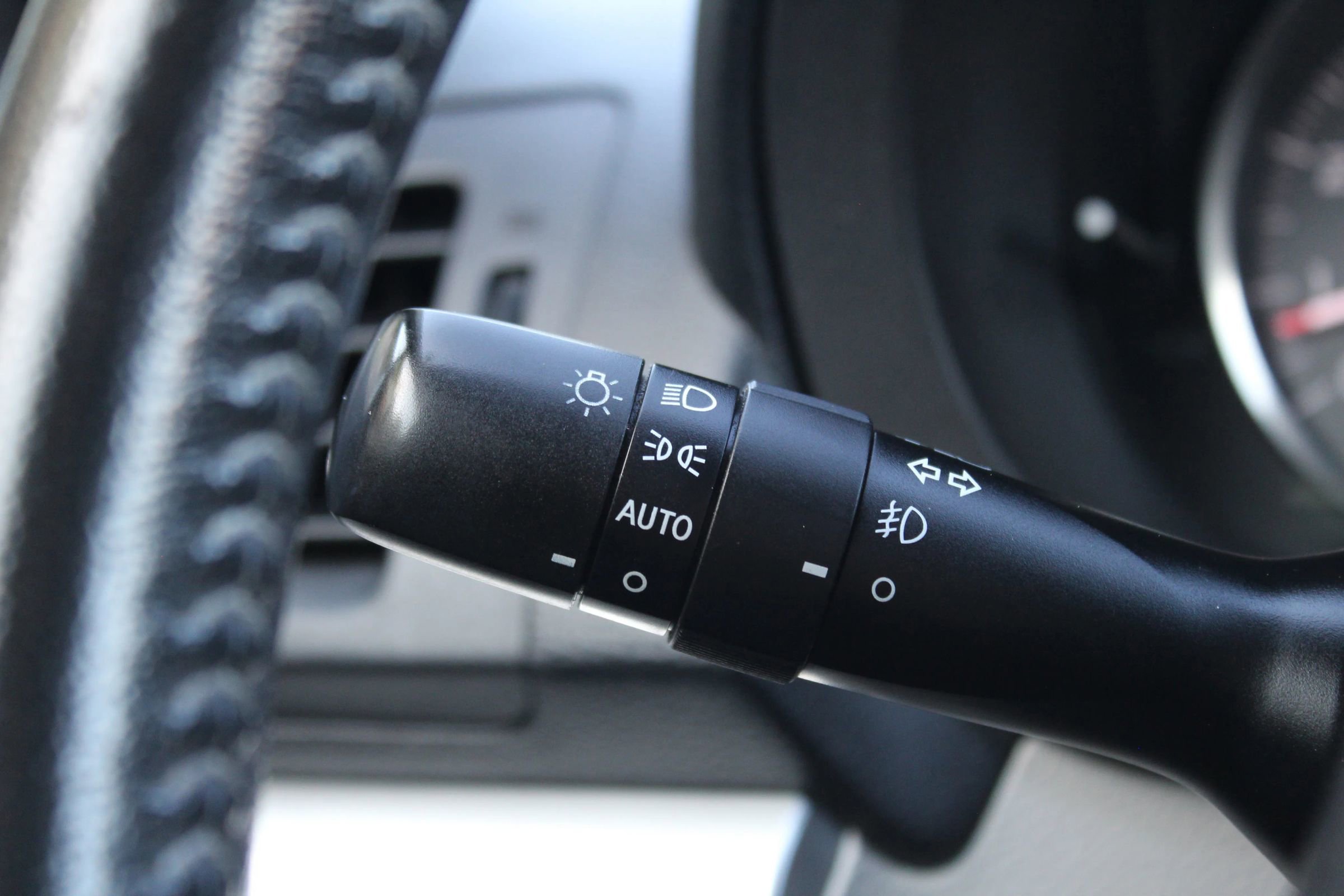 Used 2014 Subaru Forester 2.5i Limited image 28