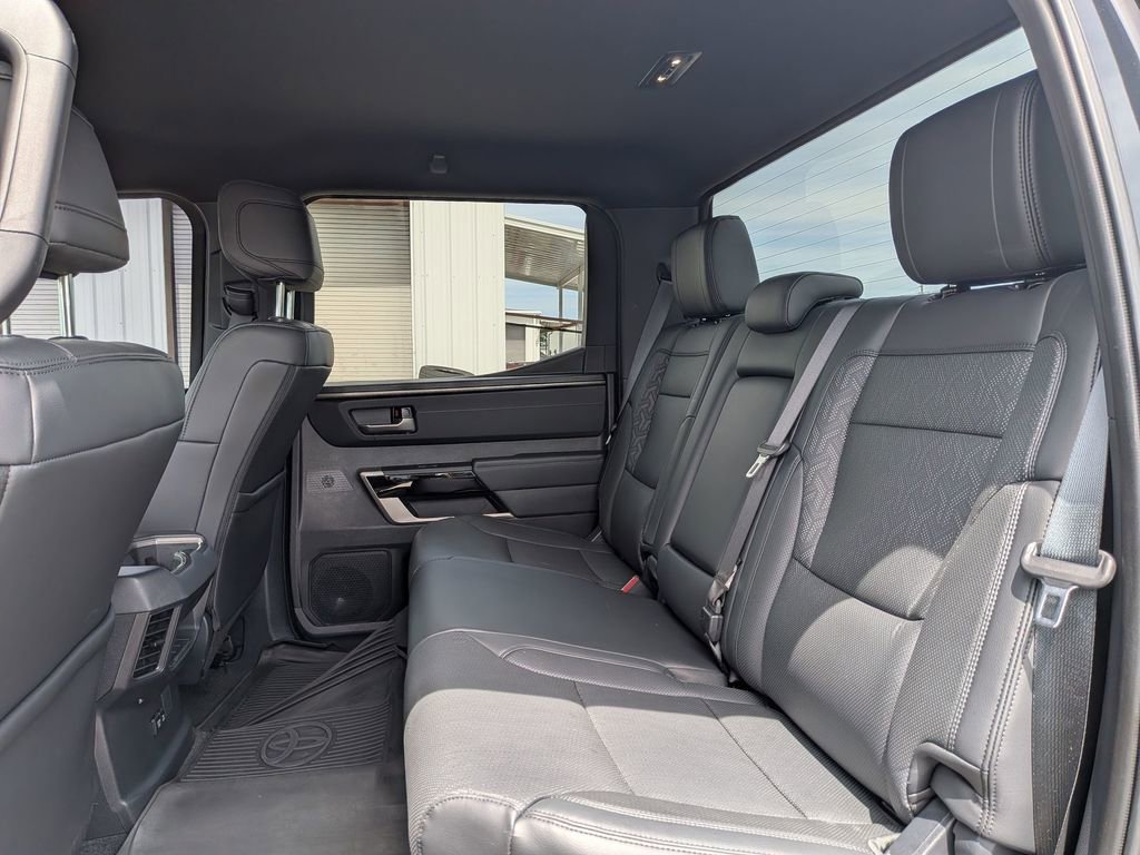 Used 2025 Toyota Tundra Limited AWD/4WD image 32