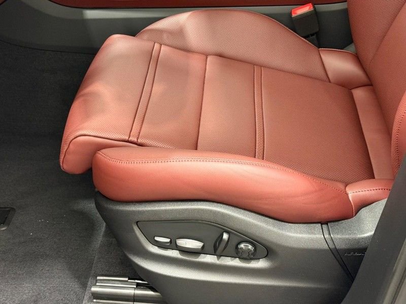 New 2026 Porsche Cayenne GTS image 24