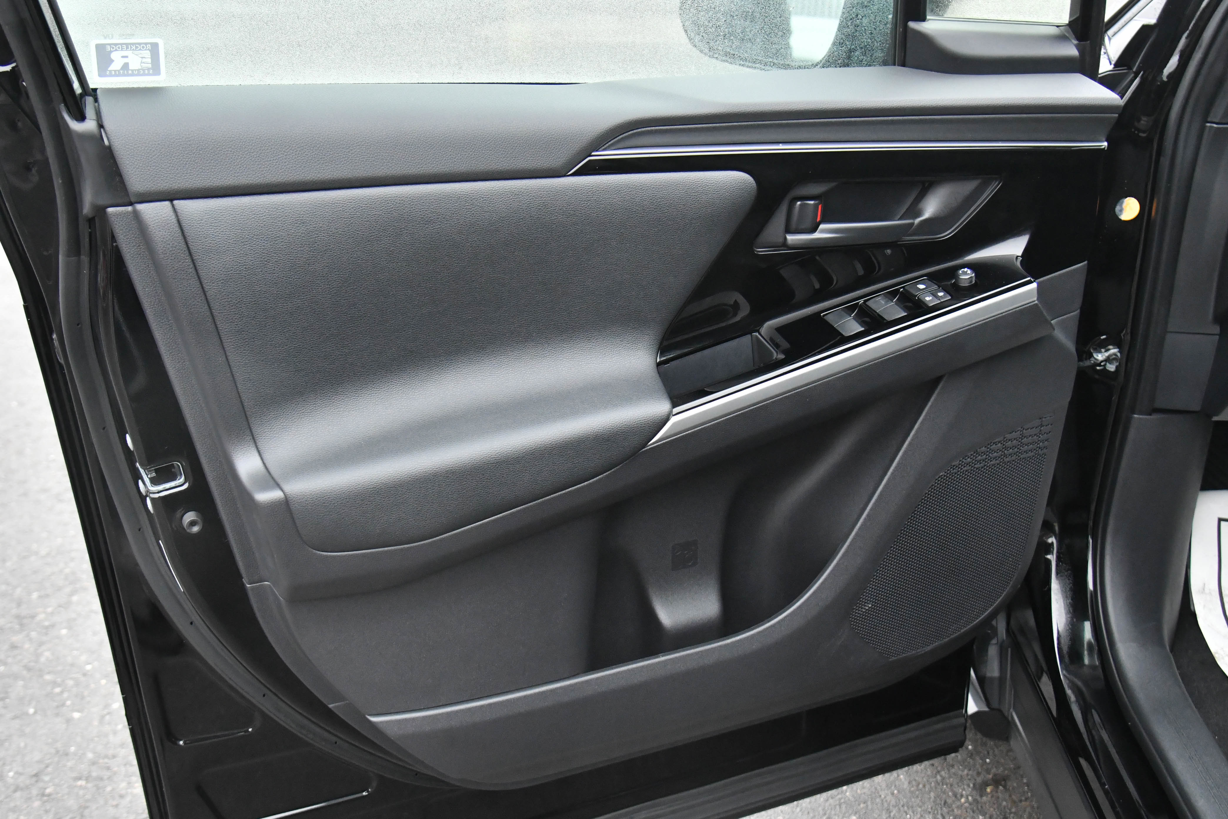 Used 2024 Toyota bZ4X AWD w/ Weather Package image 13