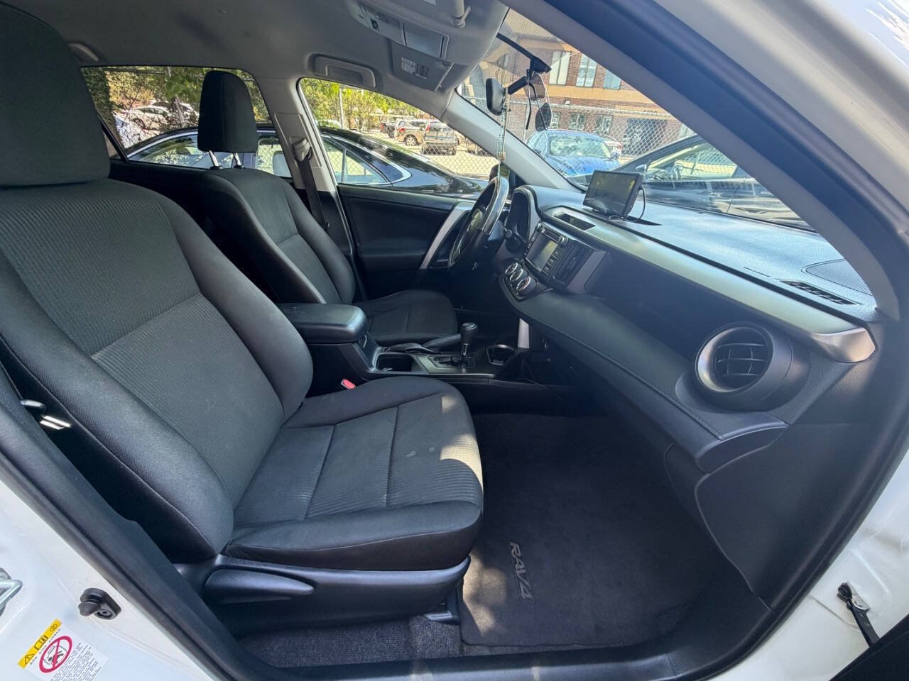 Used 2016 Toyota RAV4 LE FWD image 10