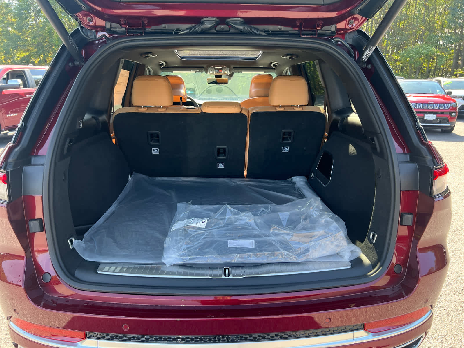 New 2025 Jeep Grand Cherokee Summit image 21