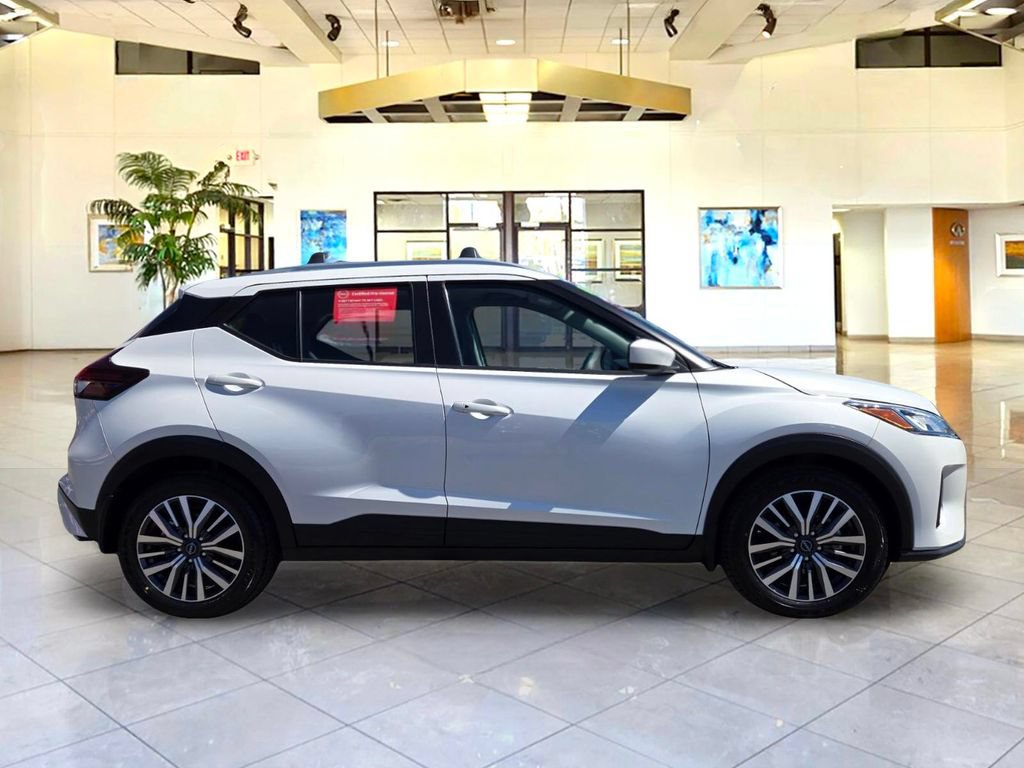 Certified 2024 Nissan Kicks SV w/ Interior Electronics Package FWD image 4
