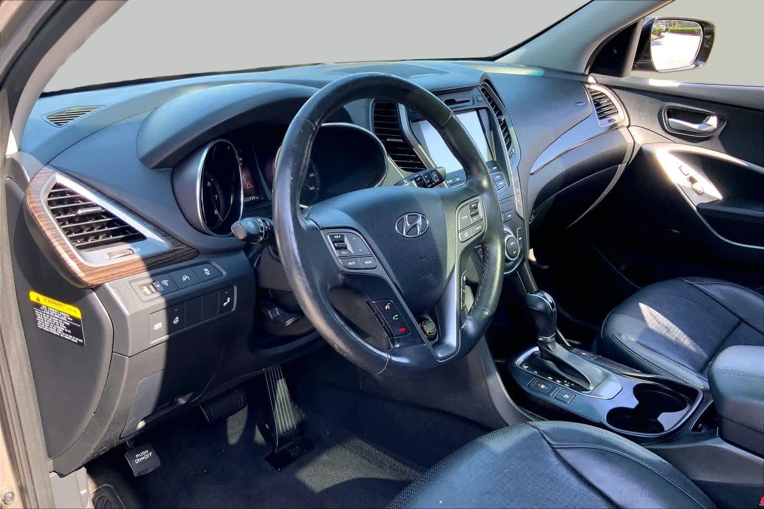 Used 2016 Hyundai Santa Fe Sport 2.0T w/ Option Group 05 FWD image 18