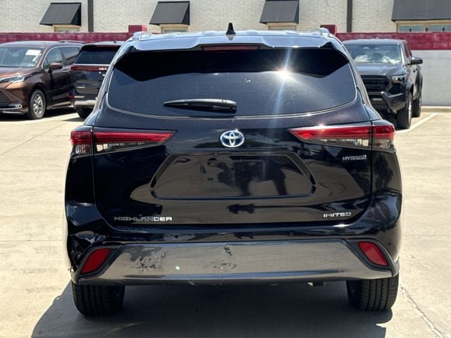 Used 2021 Toyota Highlander Limited FWD image 5