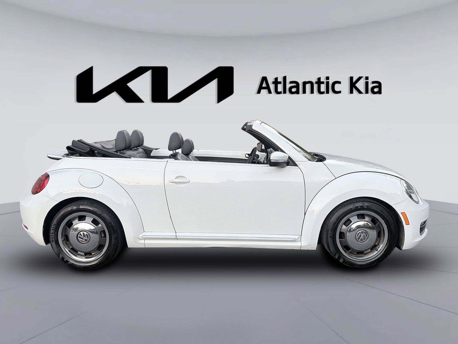 Used 2016 Volkswagen Beetle 1.8T Denim FWD image 5